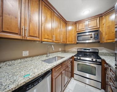 550 Vine Avenue - Photo Thumbnail 5