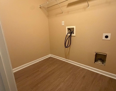 6959 Rogers Point - Photo Thumbnail 20