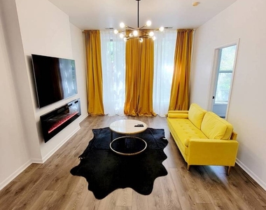 837 N Winchester Avenue - Photo Thumbnail 1
