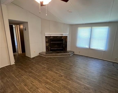 3700 Ash Drive - Photo Thumbnail 3