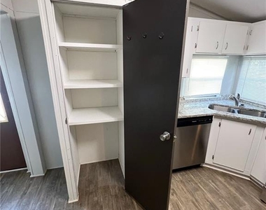 3700 Ash Drive - Photo Thumbnail 6