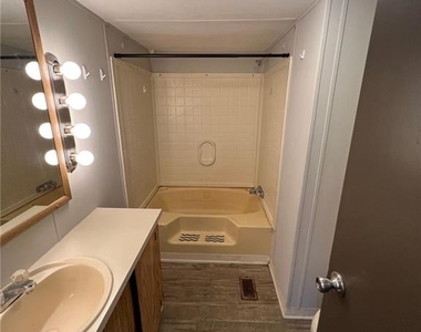 3700 Ash Drive - Photo Thumbnail 18