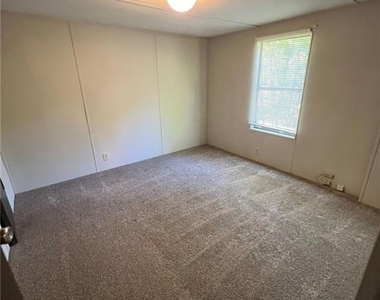 3700 Ash Drive - Photo Thumbnail 9