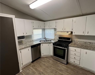 3700 Ash Drive - Photo Thumbnail 5
