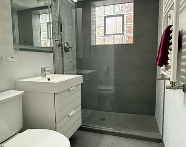 1044 Ontario Street - Photo Thumbnail 14