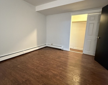 1044 Ontario Street - Photo Thumbnail 10