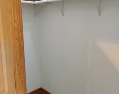 397 Alles Avenue - Photo Thumbnail 4
