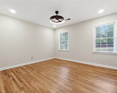 3731 Dunwoody Club Drive - Photo Thumbnail 18