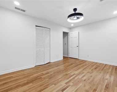 3731 Dunwoody Club Drive - Photo Thumbnail 21