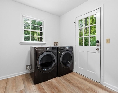 3731 Dunwoody Club Drive - Photo Thumbnail 24