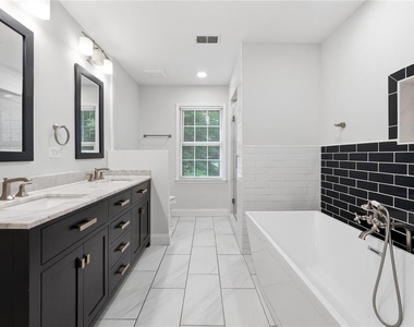 3731 Dunwoody Club Drive - Photo Thumbnail 13