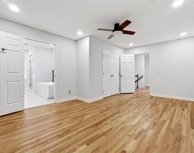 3731 Dunwoody Club Drive - Photo Thumbnail 12