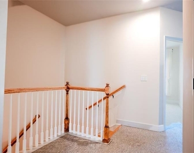 1059 Caruso Drive - Photo Thumbnail 4