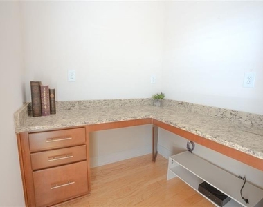 1059 Caruso Drive - Photo Thumbnail 10