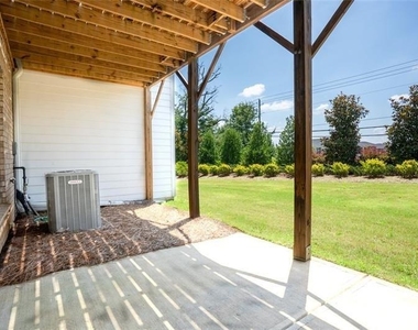 1059 Caruso Drive - Photo Thumbnail 18