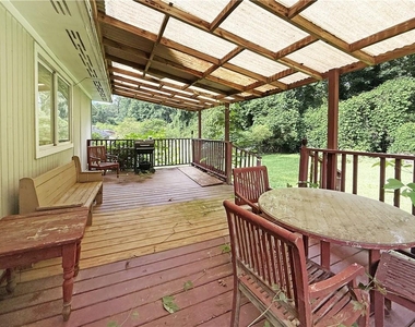 1668 Laurelwood Drive Sw - Photo Thumbnail 16