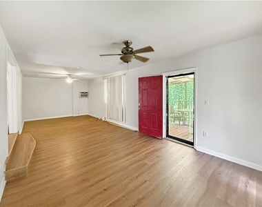 1668 Laurelwood Drive Sw - Photo Thumbnail 8