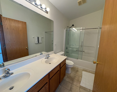 1453 Millbrook Drive - Photo Thumbnail 10