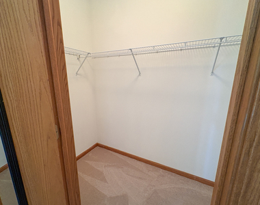 1453 Millbrook Drive - Photo Thumbnail 12
