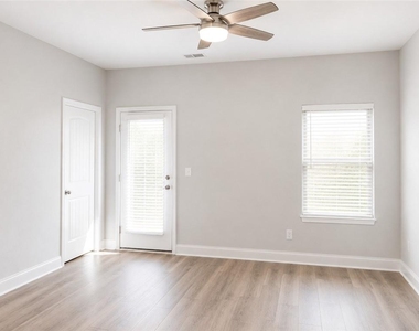 153 Towne Villas Drive - Photo Thumbnail 2