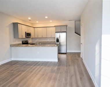 153 Towne Villas Drive - Photo Thumbnail 3