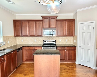 1492 Liberty Parkway Nw - Photo Thumbnail 5