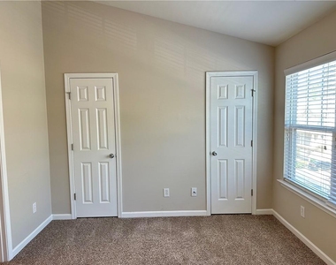 1492 Liberty Parkway Nw - Photo Thumbnail 15