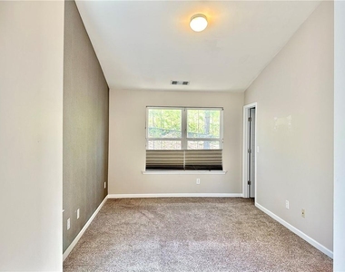 1492 Liberty Parkway Nw - Photo Thumbnail 10