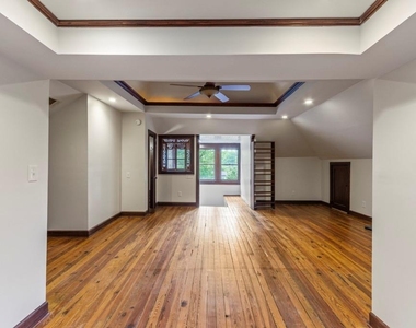 327 Adams Street - Photo Thumbnail 27