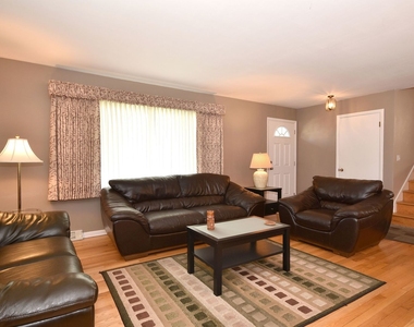 861 S Hawthorne Avenue - Photo Thumbnail 10