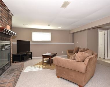 861 S Hawthorne Avenue - Photo Thumbnail 25