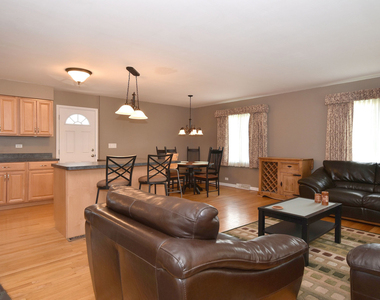 861 S Hawthorne Avenue - Photo Thumbnail 8