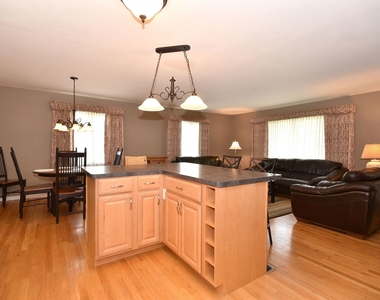 861 S Hawthorne Avenue - Photo Thumbnail 19