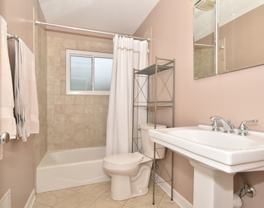 861 S Hawthorne Avenue - Photo Thumbnail 5