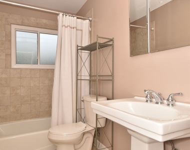 861 S Hawthorne Avenue - Photo Thumbnail 6