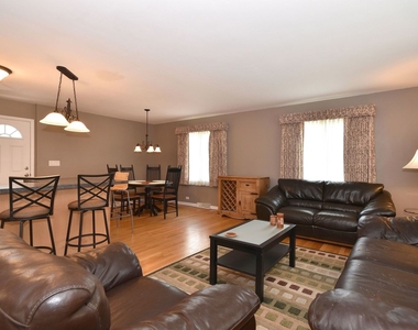 861 S Hawthorne Avenue - Photo Thumbnail 7