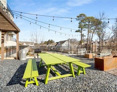 1293 Longreen Terrace Nw - Photo Thumbnail 20