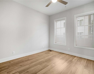 1293 Longreen Terrace Nw - Photo Thumbnail 13