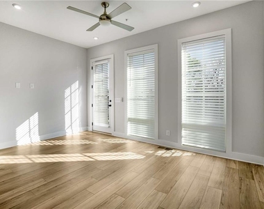 1293 Longreen Terrace Nw - Photo Thumbnail 9