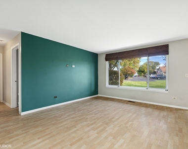 310 Wethington Drive - Photo Thumbnail 1