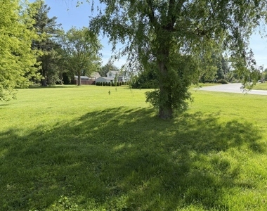 172 Oak Drive - Photo Thumbnail 13