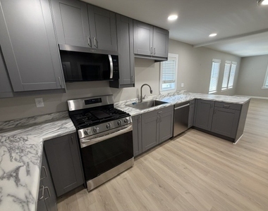 172 Oak Drive - Photo Thumbnail 1