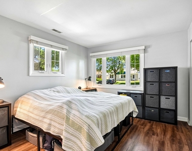 728 N Kennicott Avenue - Photo Thumbnail 8