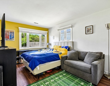 728 N Kennicott Avenue - Photo Thumbnail 9