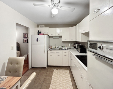 6301 N Sheridan Road - Photo Thumbnail 8