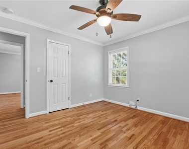 1111 N Valley Drive - Photo Thumbnail 31