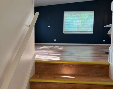 136 Brookwood Court - Photo Thumbnail 7