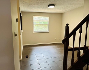 4309 Lehaven Circle - Photo Thumbnail 6