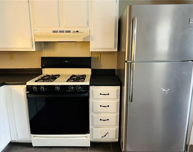 4309 Lehaven Circle - Photo Thumbnail 11