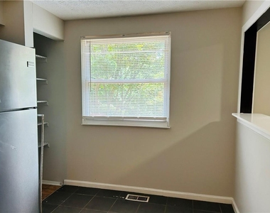 4309 Lehaven Circle - Photo Thumbnail 12